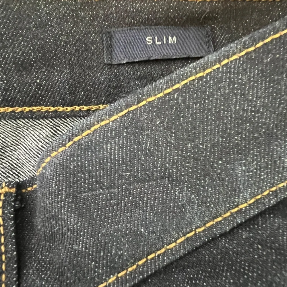 J Crew Men's Slim Fit Jean in Signature Flex, Dark Wash Denim